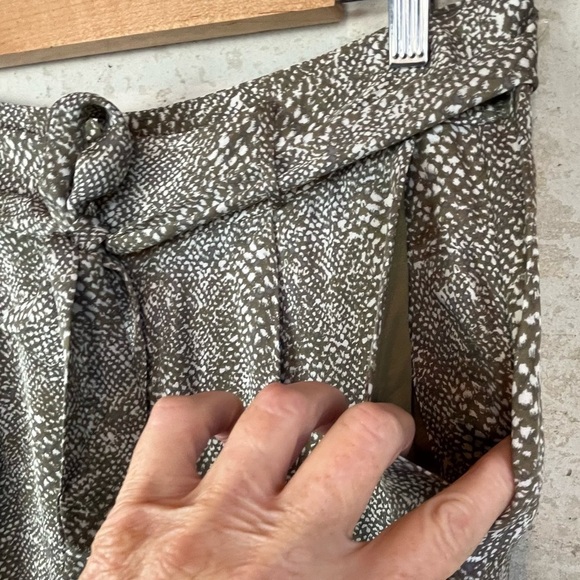 Joie 100% Silk Pants Animal Print Sz 8 Old Money Quiet Luxury Capsule - Picture 4 of 16